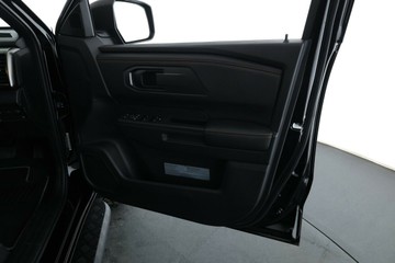 https://vehicle-cdn.autoleague.cloud/28156_3091014_18.jpg