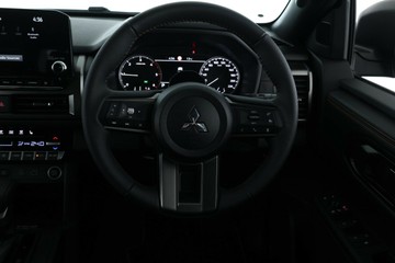 https://vehicle-cdn.autoleague.cloud/28156_3091014_20.jpg