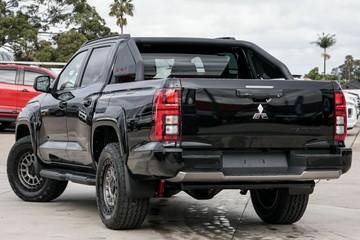 https://vehicle-cdn.autoleague.cloud/28156_3091024_3.jpg