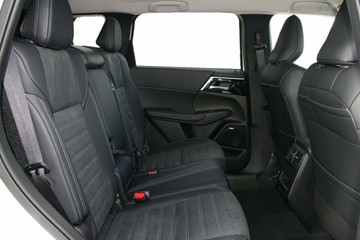 https://vehicle-cdn.autoleague.cloud/28156_3104844_6.jpg