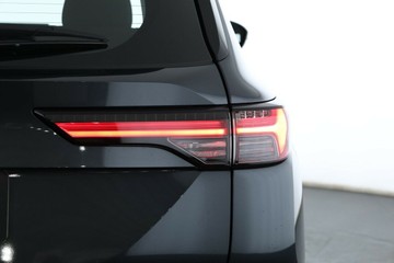 https://vehicle-cdn.autoleague.cloud/28156_3106643_15.jpg
