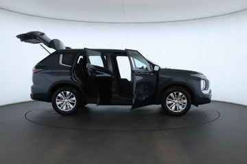 https://vehicle-cdn.autoleague.cloud/28156_3106643_2.jpg