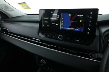 https://vehicle-cdn.autoleague.cloud/28156_3106643_23.jpg