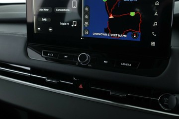 https://vehicle-cdn.autoleague.cloud/28156_3106643_26.jpg