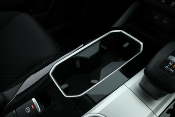 https://vehicle-cdn.autoleague.cloud/28156_3106643_29.jpg