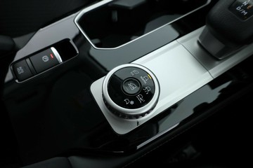 https://vehicle-cdn.autoleague.cloud/28156_3106643_30.jpg