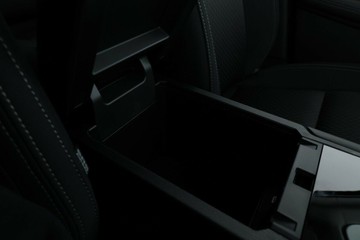 https://vehicle-cdn.autoleague.cloud/28156_3106643_31.jpg