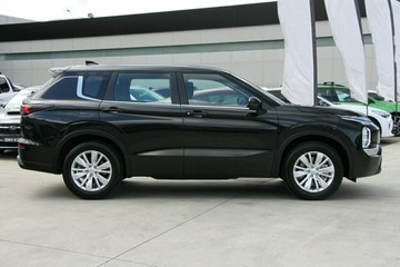 https://vehicle-cdn.autoleague.cloud/28156_3106647_12.jpg