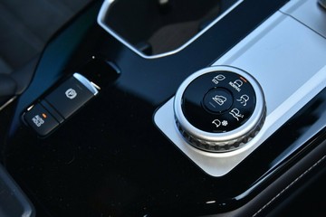 https://vehicle-cdn.autoleague.cloud/28156_3109185_19.jpg