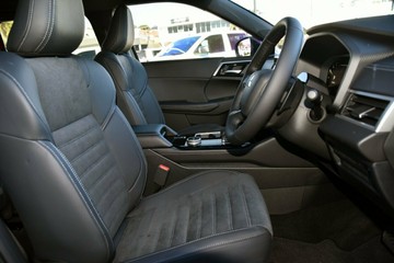 https://vehicle-cdn.autoleague.cloud/28156_3109185_8.jpg