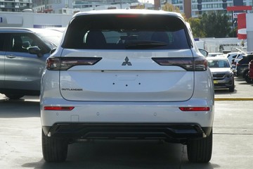 https://vehicle-cdn.autoleague.cloud/28156_3109190_18.jpg