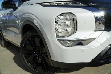 https://vehicle-cdn.autoleague.cloud/28156_3109190_2.jpg