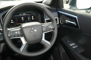 https://vehicle-cdn.autoleague.cloud/28156_3109190_6.jpg