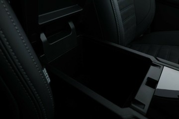 https://vehicle-cdn.autoleague.cloud/28156_3109191_32.jpg