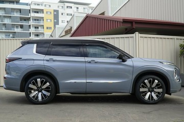 https://vehicle-cdn.autoleague.cloud/28156_3109307_16.jpg