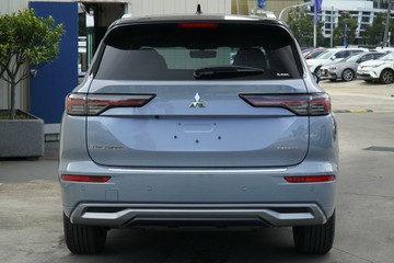 https://vehicle-cdn.autoleague.cloud/28156_3109307_18.jpg
