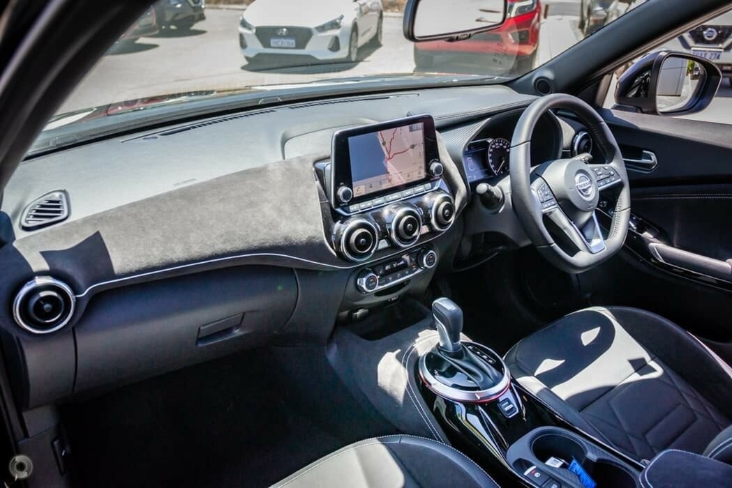 Nissan Juke image 3