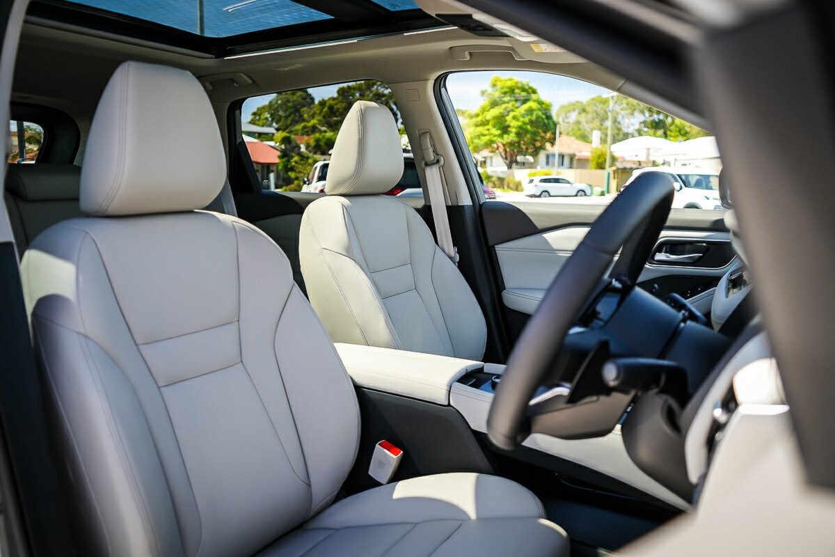 Nissan X-trail image 2