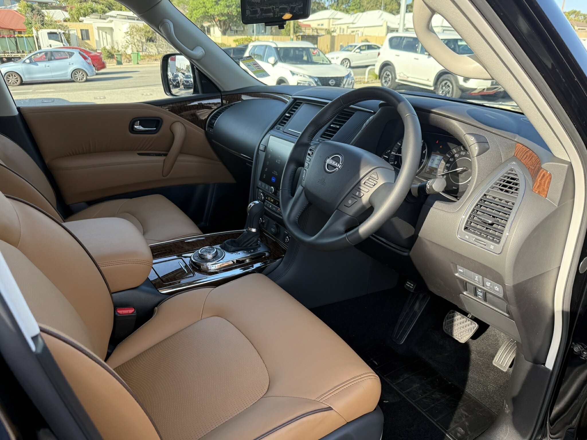 Nissan Patrol image 3