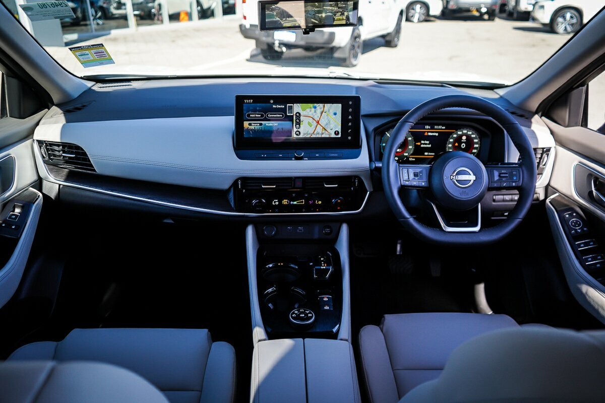 Nissan X-trail image 2