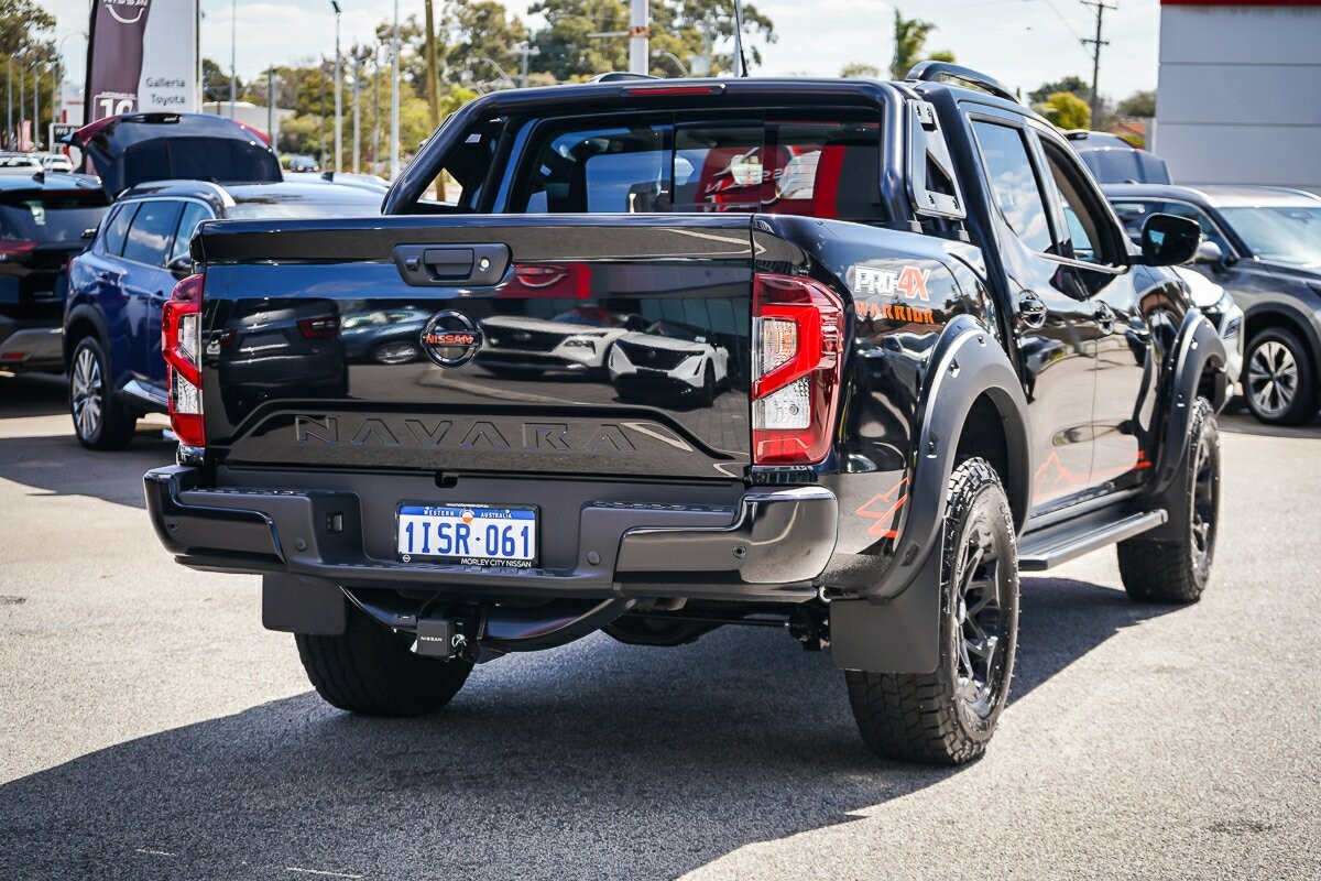 Nissan Navara image 3