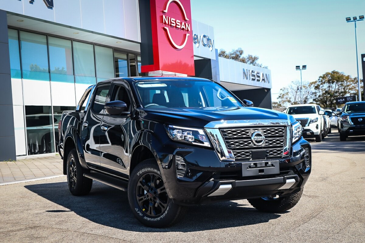 Nissan Navara image 1