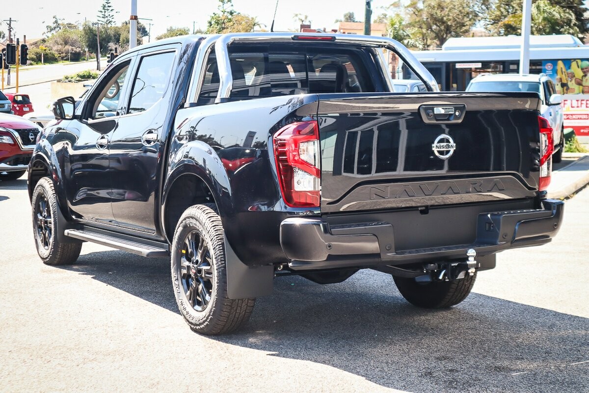 Nissan Navara image 3