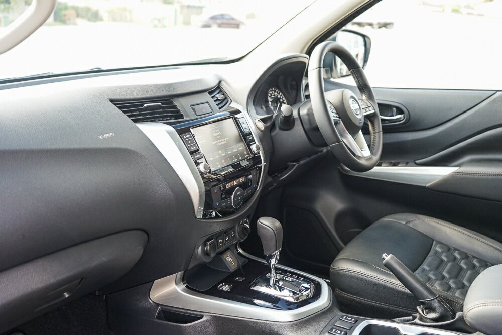 Nissan Navara image 3
