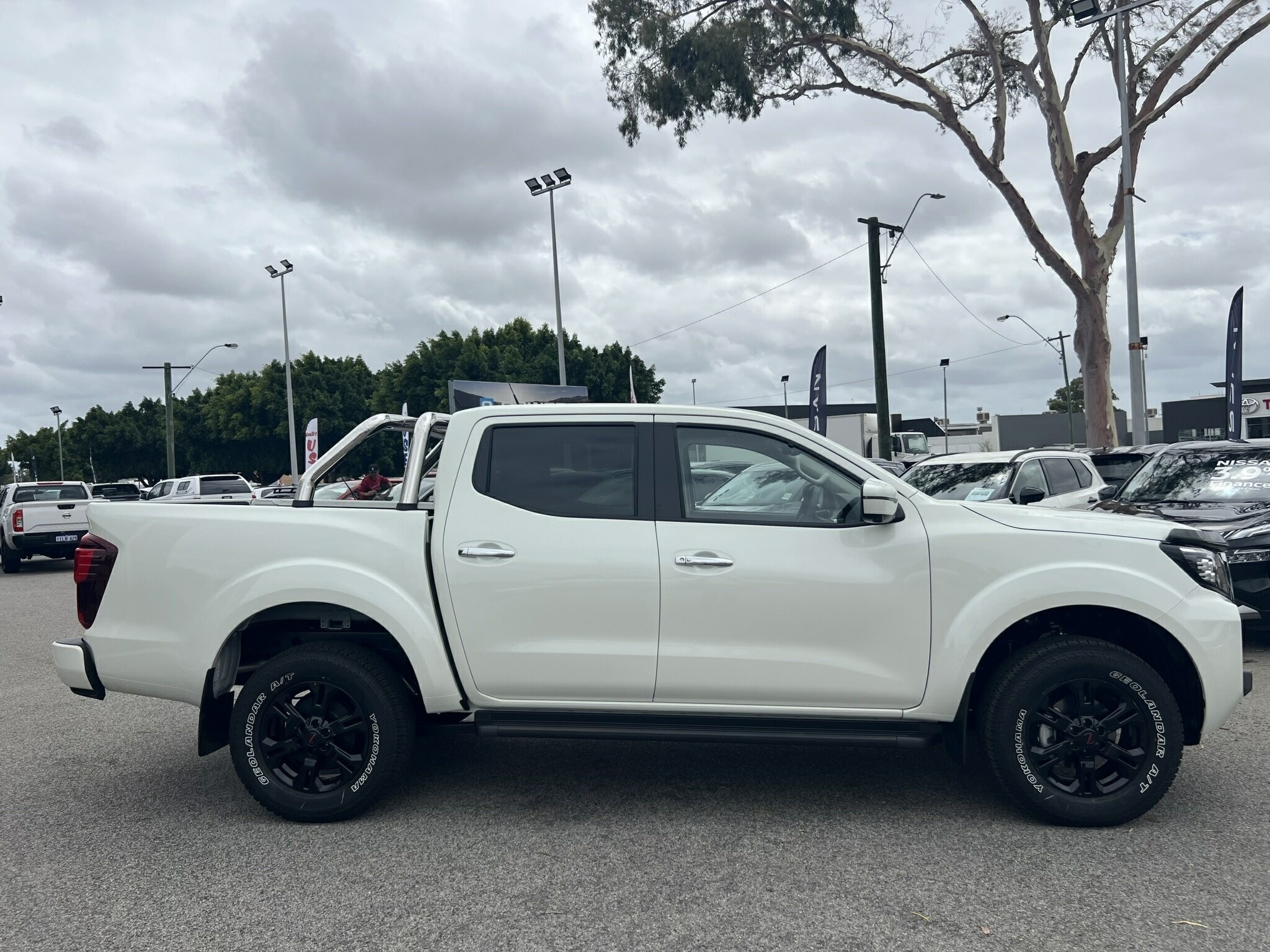 Nissan Navara image 4