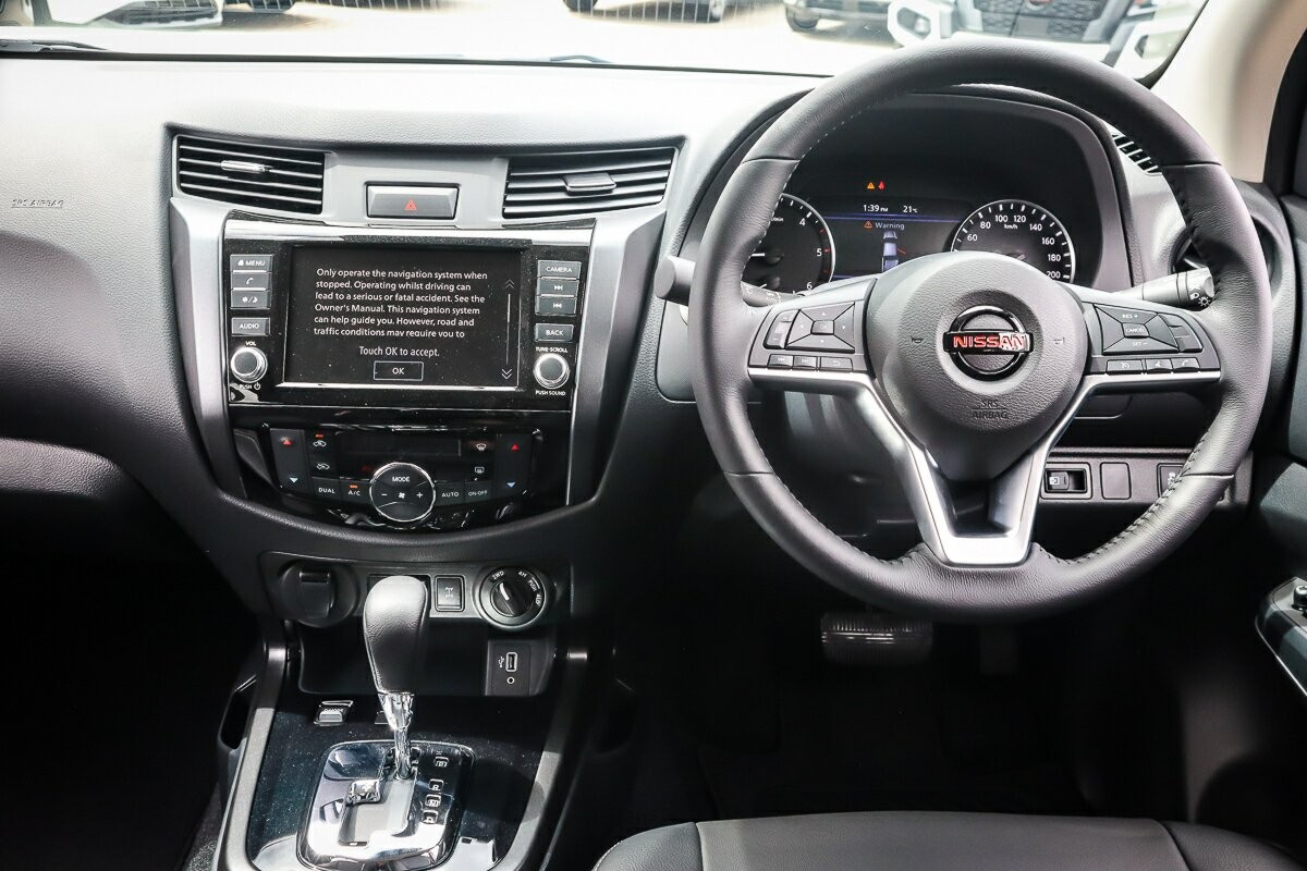 Nissan Navara image 3