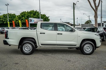 https://vehicle-cdn.autoleague.cloud/28159_2986845_11.jpg
