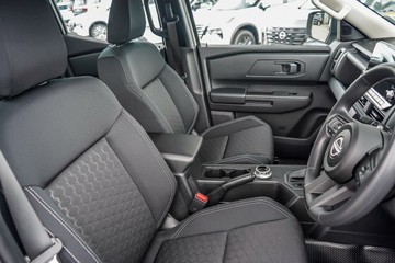 https://vehicle-cdn.autoleague.cloud/28159_2986845_13.jpg