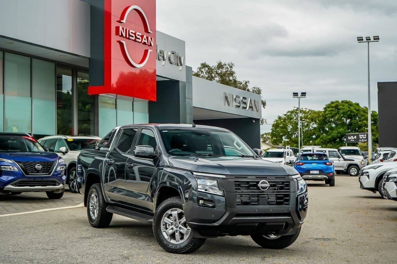 Nissan Navara image 1