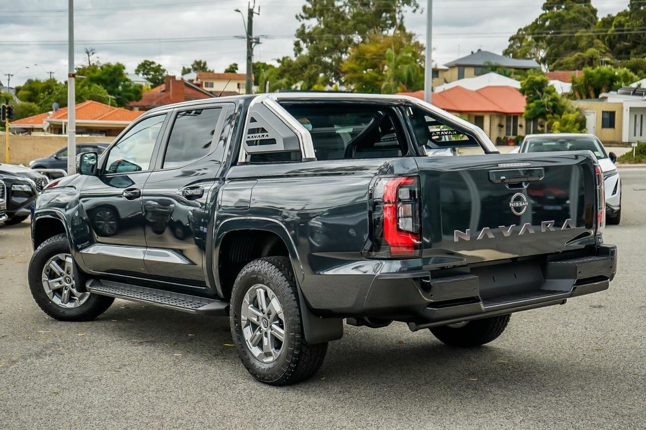 Nissan Navara image 3