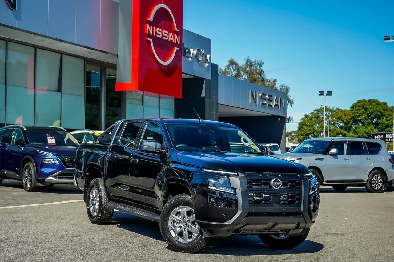 Nissan Navara image 1