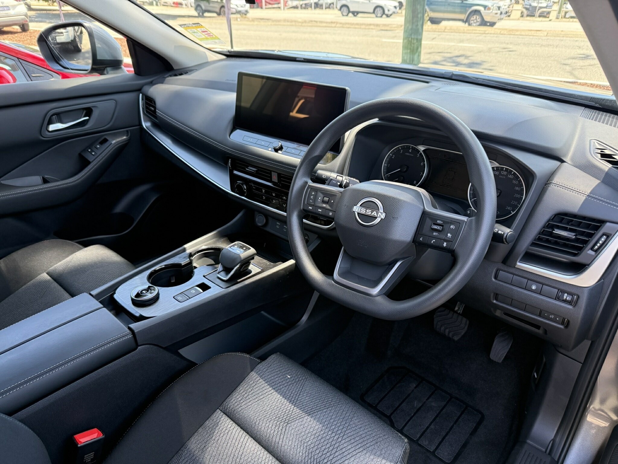 Nissan X-trail image 3