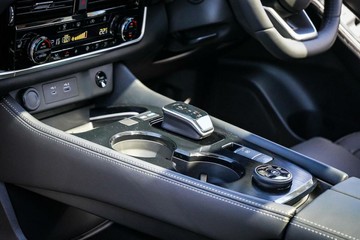 https://vehicle-cdn.autoleague.cloud/28159_2992512_24.jpg