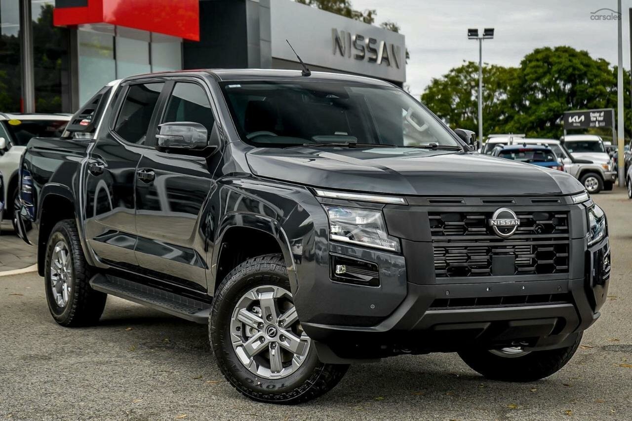 Nissan Navara image 1