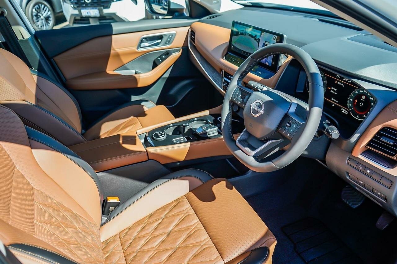 Nissan X-trail image 2