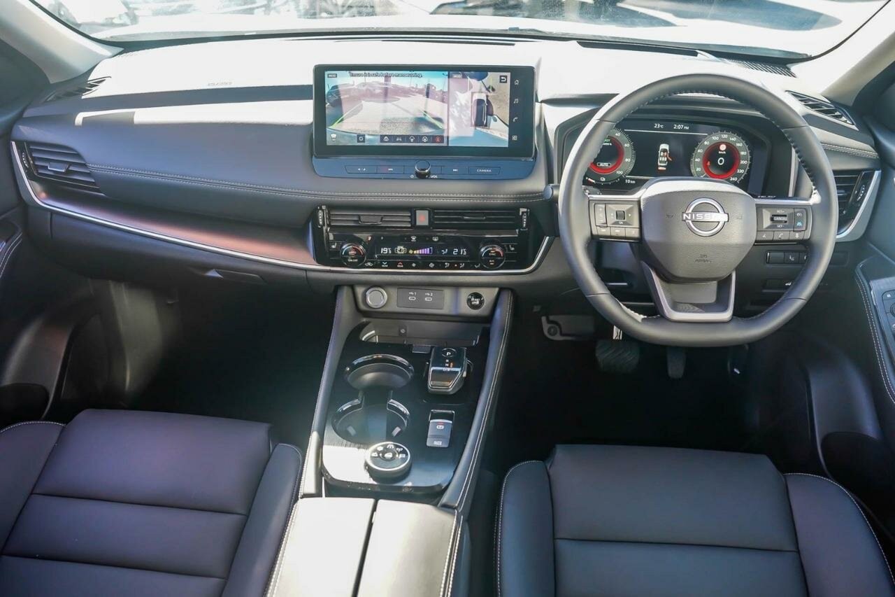 Nissan X-trail image 2
