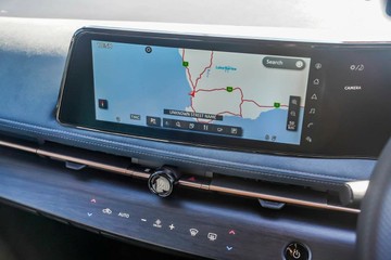 https://vehicle-cdn.autoleague.cloud/28159_2998636_15.jpg