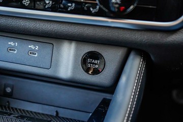 https://vehicle-cdn.autoleague.cloud/28159_3005100_15.jpg