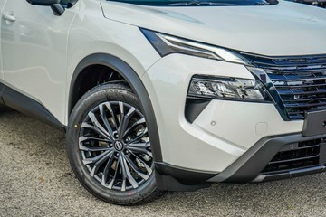 https://vehicle-cdn.autoleague.cloud/28159_3005100_3.jpg