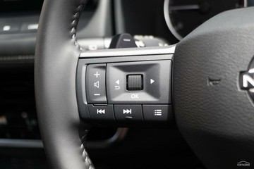 https://vehicle-cdn.autoleague.cloud/28159_3005645_14.jpg