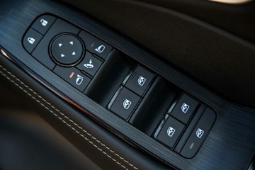 https://vehicle-cdn.autoleague.cloud/28159_3008219_21.jpg