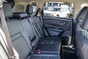 https://vehicle-cdn.autoleague.cloud/28159_3012848_12.jpg