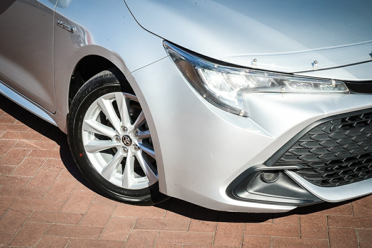 Toyota Corolla image 2