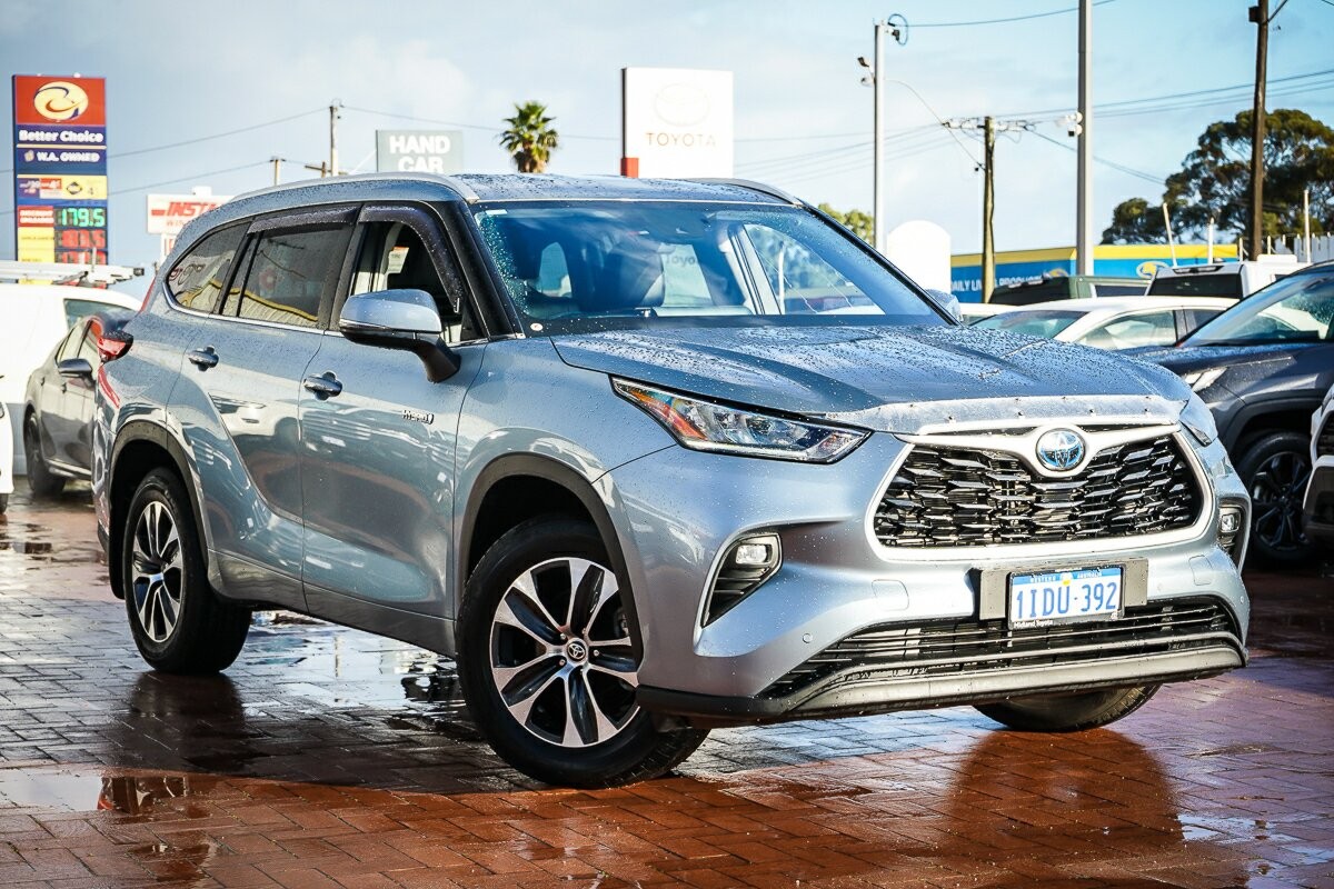 Toyota Kluger image 1