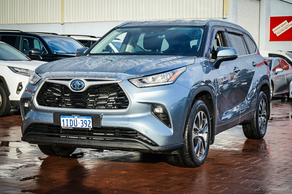 Toyota Kluger image 4