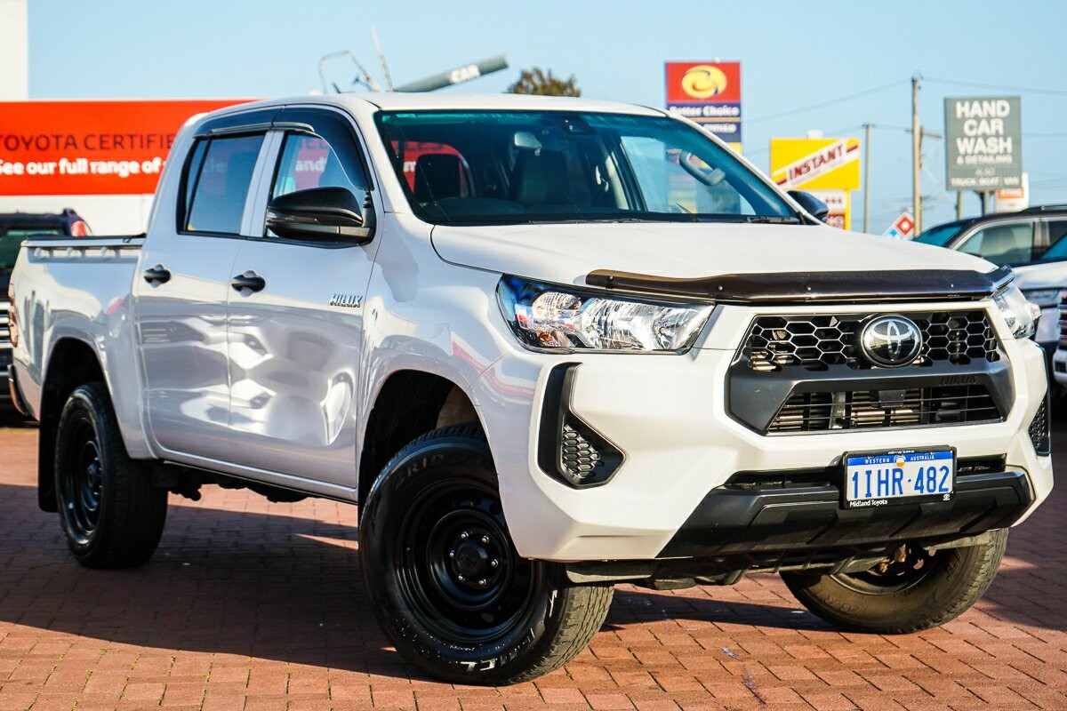 Toyota Hilux image 1